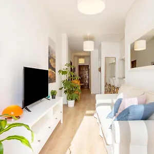Precioso Renovado En Apartamento Candelaria
